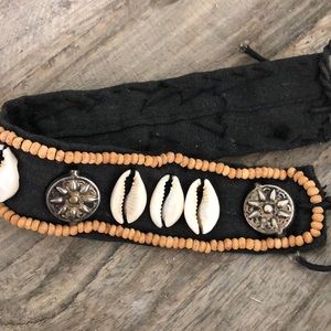 Jewelry - Cowrie Shell & Metal Choker Necklace Jewelry - Cowrie Shell & Metal Choker Necklace